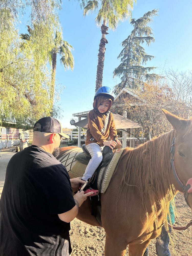 ZIA RANCH - Updated December 2025 - 20 Photos - 2340 Sunset Rd ...