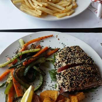 Monroe Social - Burger, fries, & heavenly tuna - Monroe Social - New American Near Me - Monroe, Connecticut