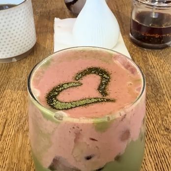 Pradera Brunch - Strawberry matcha latte - Breakfast & Brunch Near Me - Baldwin Park, California