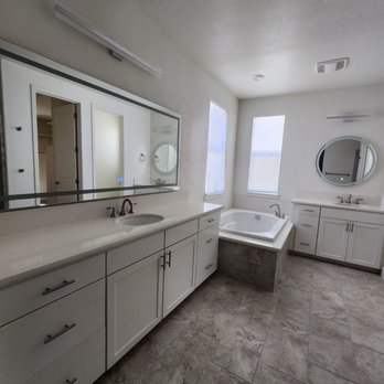 Bayside Builders Group - a large bathroom with a tub - General Contractors Near Me - Los Angeles, California Bayside Builders Group - a large bathroom with a tub - General Contractors Near Me - Los Angeles, California
