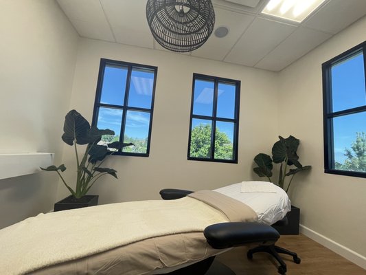 NAKEDMD - Updated September 2025 - 408 Photos & 559 Reviews - 15944 Los Serranos Country Club Dr