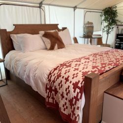 Roscoe Campsite Park - Glamping in one of their tents... Very comfy beds.