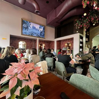 La Condesa - Seating area - Breakfast & Brunch Near Me - Sandy, Utah