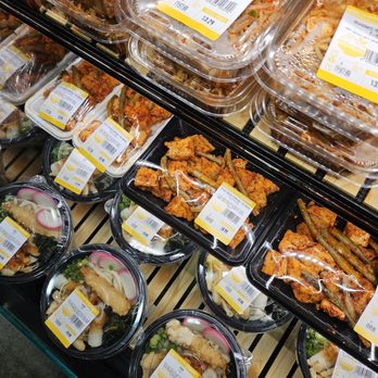 H Mart - Some of the prepared foods - International Grocery Near Me - Redmond, Washington