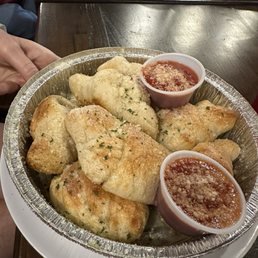 Garlic Knots - very good! Very fluffy and delicious Garlic Knots - very good! Very fluffy and delicious