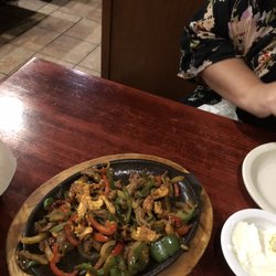 El Zarape Mexican Restaurant - Bland but plentiful