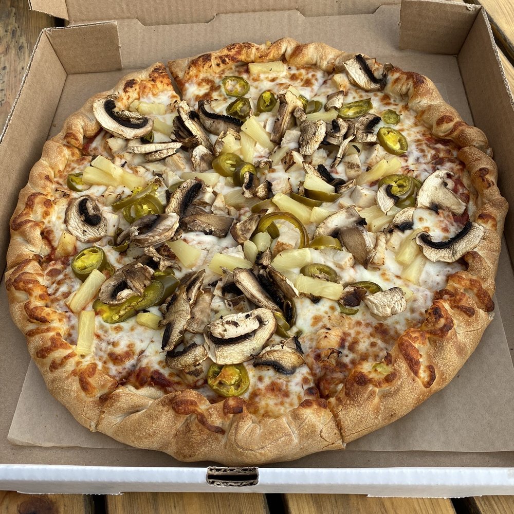 Grand Pizza - 14" Chicken, Mushroom, Jalapeño, and Pineapple.  Delicious - Pizza Near Me - Grand Lake, Colorado