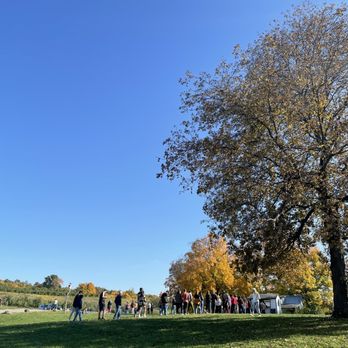 Rose Hill Farm - Line for cider donuts - Fruits & Veggies Near Me - Red Hook, New York Rose Hill Farm - Line for cider donuts - Fruits & Veggies Near Me - Red Hook, New York