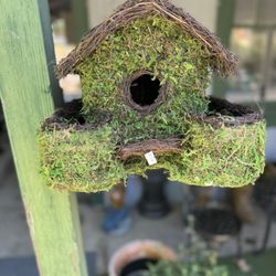 Thomason Yard Decor