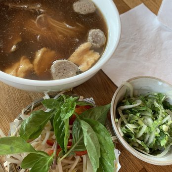 LES BA'GET - Pho w veg on the side - Vietnamese Near Me - Houston, Texas LES BA'GET - Pho w veg on the side - Vietnamese Near Me - Houston, Texas