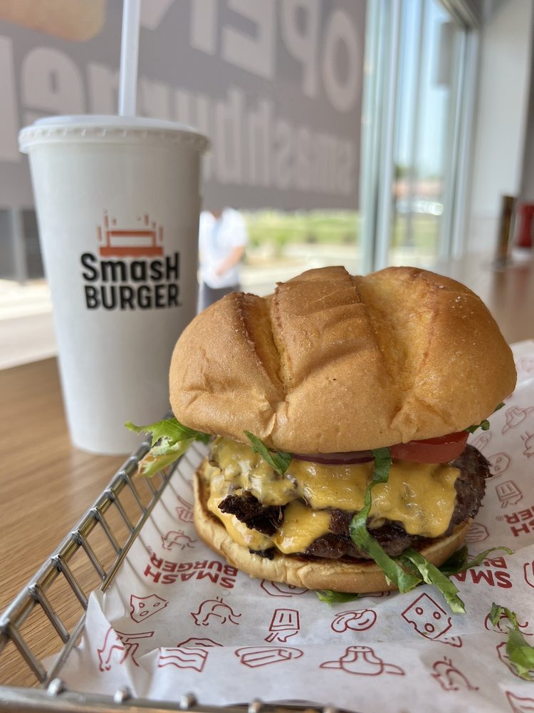 SMASHBURGER Updated October 2024 93 Photos & 46 Reviews 1755 22nd St, Oak Brook, Illinois
