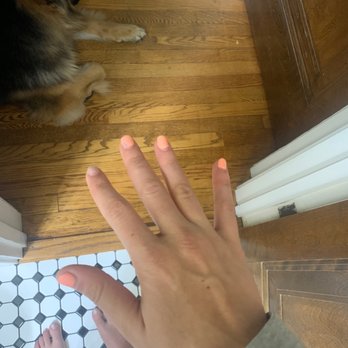 Nice Nails - Right hand - Nail Salons Near Me - Addison, Illinois