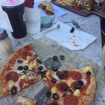 Blast & Brew - Fresh cut not canned pineapple. Thin crust awesome pizza!!! - Pizza Near Me - Clovis, California Blast & Brew - Fresh cut not canned pineapple. Thin crust awesome pizza!!! - Pizza Near Me - Clovis, California
