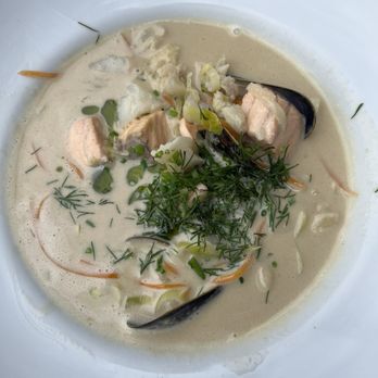 Fiskeriet - Creamy fish soup - Seafood Near Me - Oslo, 03 Fiskeriet - Creamy fish soup - Seafood Near Me - Oslo, 03