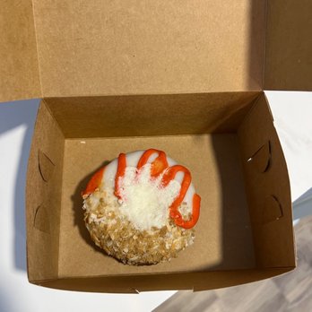 HaleLife Bakery - Carrot cake donut - Vegan Near Me - Tampa, Florida HaleLife Bakery - Carrot cake donut - Vegan Near Me - Tampa, Florida