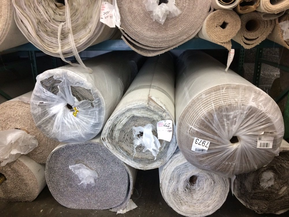 QUALITY FLOORING Updated September 2024 18 Photos 926 SE M St, Grants Pass, Oregon