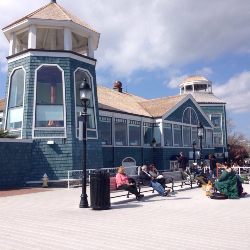 Waterfront Park - Parks Near Me - Alexandria, Virginia