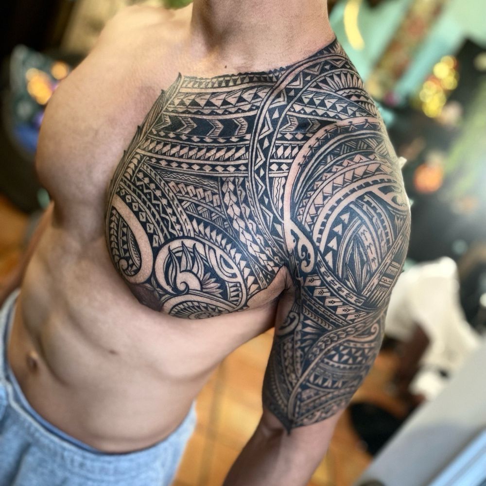 Earthbound Tattoo Studio - Tattoo Near Me - Sand City, California Earthbound Tattoo Studio - Tattoo Near Me - Sand City, California