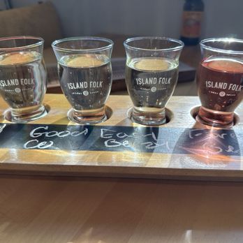 Island Folk Cider House - Tasted tray - Cideries Near Me - Sydney, Nova Scotia