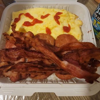 Lucky Box Restaurant - Good breakfast plates for under $9 each. Got 2 choice meats with scramble eggs. - Chinese Near Me - Honolulu, Hawaii Lucky Box Restaurant - Good breakfast plates for under $9 each. Got 2 choice meats with scramble eggs. - Chinese Near Me - Honolulu, Hawaii