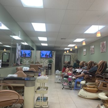 Friendly Nails and Spa - Inside the spa - Nail Salons Near Me - La Mirada, California Friendly Nails and Spa - Inside the spa - Nail Salons Near Me - La Mirada, California