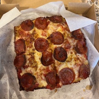 Azzip Pizza - Square Zip Sweet Bee - Pizza Near Me - Indianapolis, Indiana