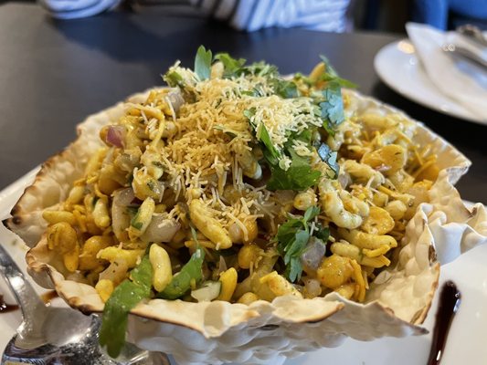 Curry and More by null