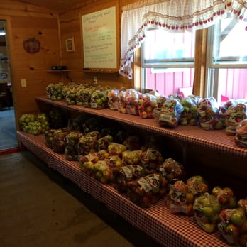 Apple Hut - Desserts Near Me - Beloit, Wisconsin