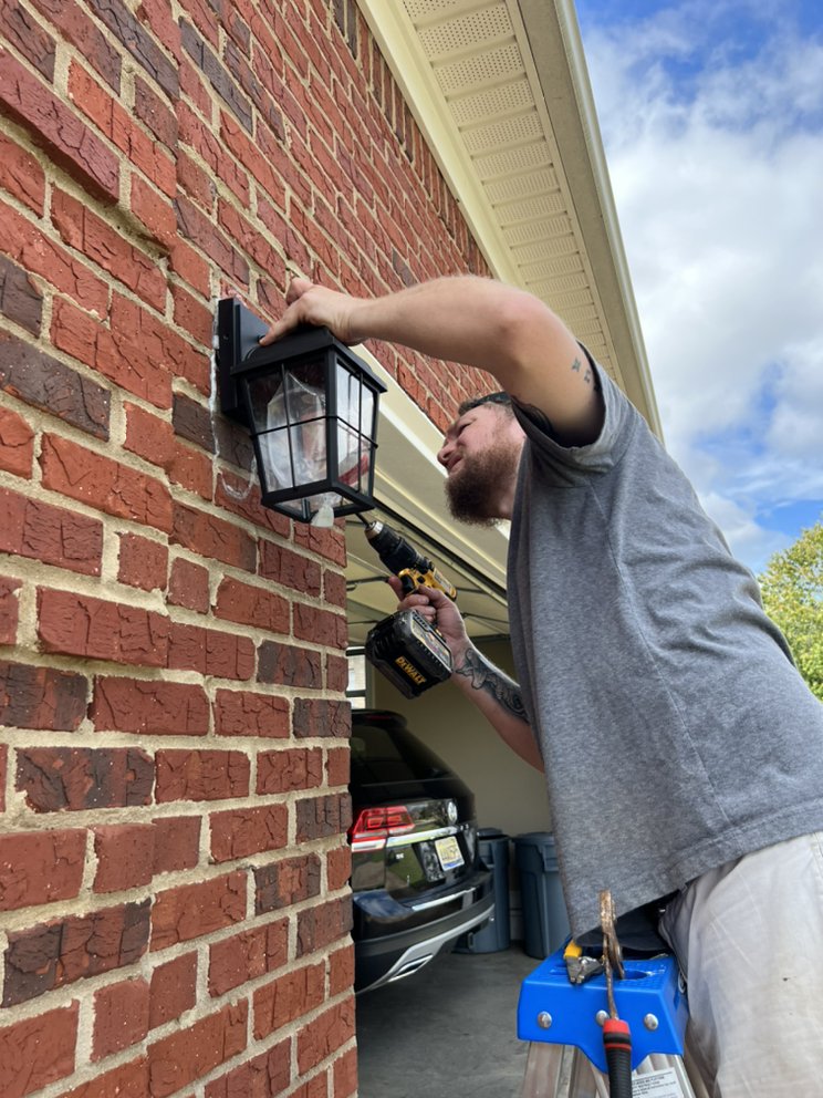 Slide of Mack's Maintenance and Handyman Service