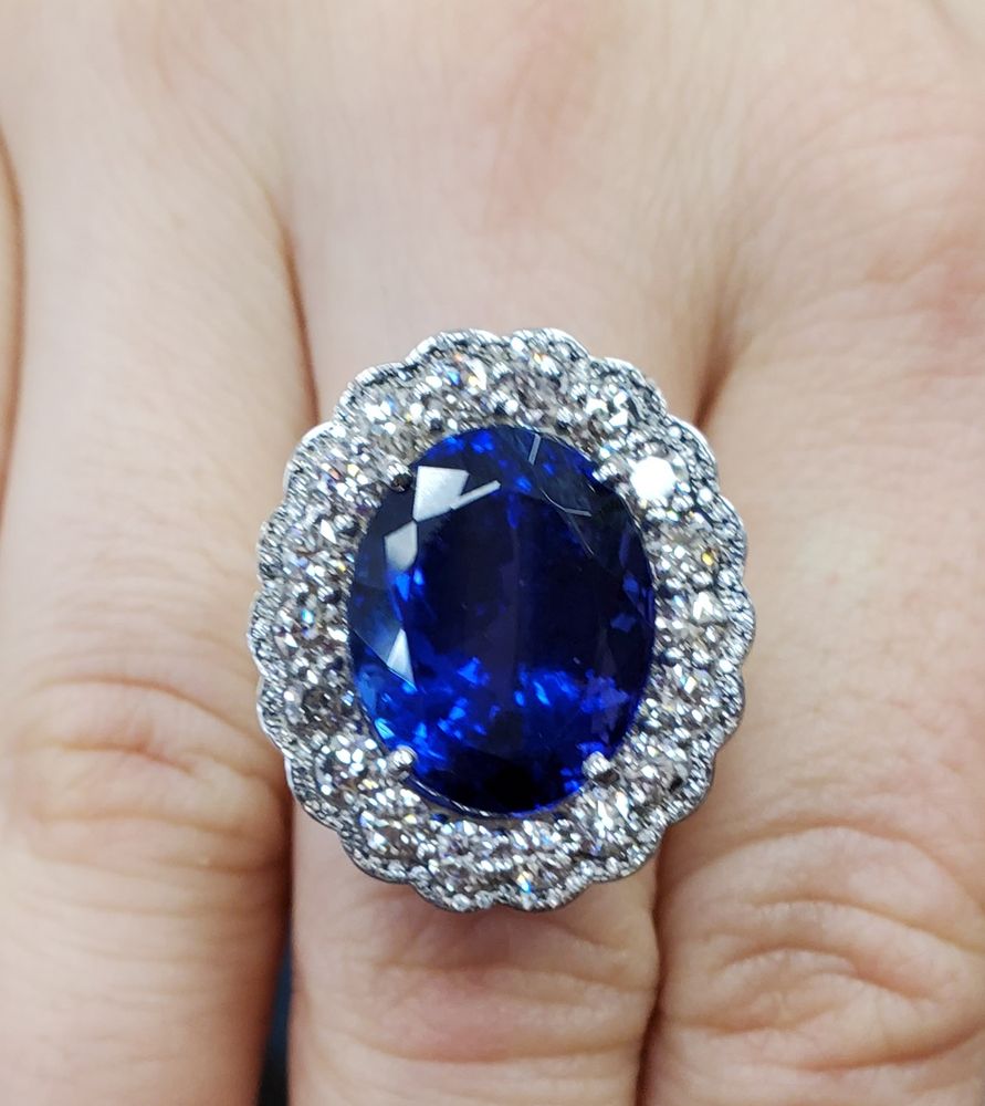 CLOVIS GOLD AND SILVER Updated August 2024 16 Reviews 635 W Shaw