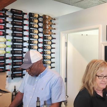 J Moss - Wine Tasting Room Near Me - Napa, California