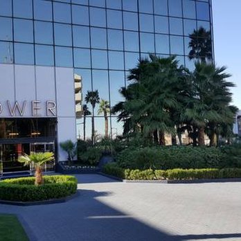 Co-Working Solutions - Plenty of FREE Parking and Covered Garage Parking to accommodate you and your guests. - Shared Office Spaces Near Me - Las Vegas, Nevada Co-Working Solutions - Plenty of FREE Parking and Covered Garage Parking to accommodate you and your guests. - Shared Office Spaces Near Me - Las Vegas, Nevada