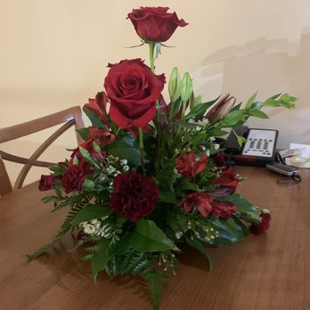 2 Buds Floral Design - Centerpiece - Florists Near Me - Oakdale, Pennsylvania 2 Buds Floral Design - Centerpiece - Florists Near Me - Oakdale, Pennsylvania