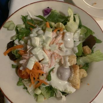 Burbank Smokehouse - Yummy Dinner Salad - Steakhouses Near Me - Burbank, California Burbank Smokehouse - Yummy Dinner Salad - Steakhouses Near Me - Burbank, California