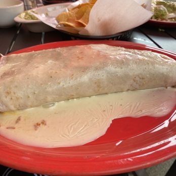 El Patio - Vegetarian Deluxe Burrito...really good! - Mexican Near Me - Lexington, Kentucky El Patio - Vegetarian Deluxe Burrito...really good! - Mexican Near Me - Lexington, Kentucky