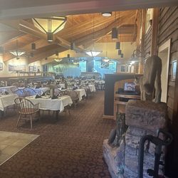 State Game Lodge Custer State Park Resort - The casual area with style
