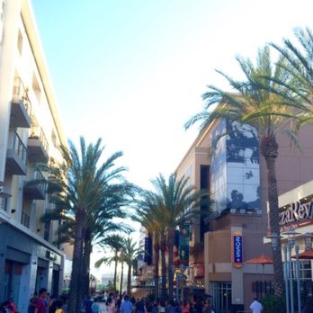 AMC Walkway - The walkway - Food Court Near Me - Burbank, California
