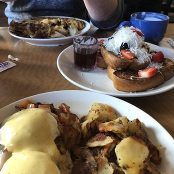 Cafe M - Irish Benedict, Coconut French Toast, and Chicken Pesto Crepe - Breakfast & Brunch Near Me - Berkeley, California Cafe M - Irish Benedict, Coconut French Toast, and Chicken Pesto Crepe - Breakfast & Brunch Near Me - Berkeley, California