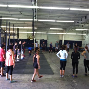Neighborhood CrossFit - Pre-WOD stretching circle - Interval Training Gyms Near Me - Ramona, California Neighborhood CrossFit - Pre-WOD stretching circle - Interval Training Gyms Near Me - Ramona, California