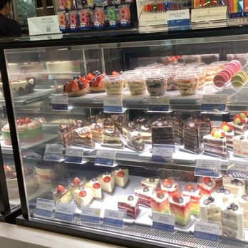 Paris Baguette - Bakeries Near Me - Westchester, California Paris Baguette - Bakeries Near Me - Westchester, California