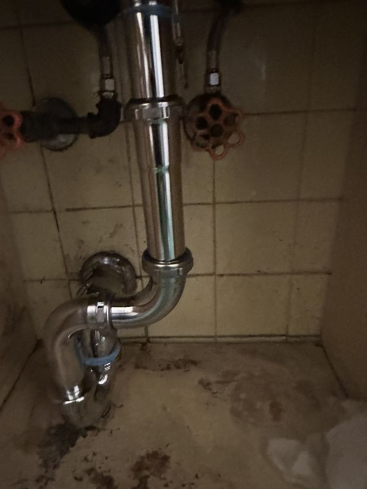 Slide of Ndoye Management