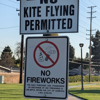 Gridley Park - No fireworks or kite flying allowed - Parks Near Me - Cerritos, California
