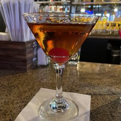 Ladd's Restaurant - Perfect VO Manhattan!