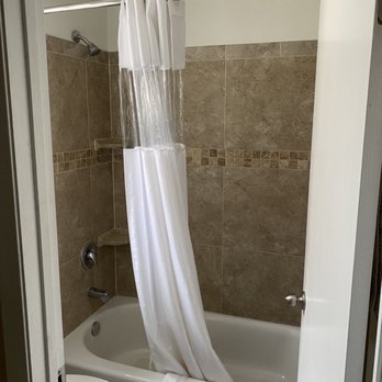 Bristlecone Motel - Double Queen Bathroom - Hotels Near Me - Ely, Nevada