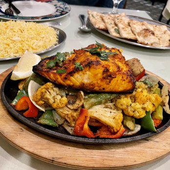 Cafe Tandoor - Tandoori Salmon and Garlic Nan Bread - Indian Near Me - Westlake, Ohio