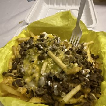 Albertaco's - Dank carne asada nachos - Mexican Near Me - Moreno Valley, California