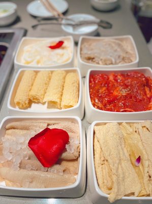 Haidilao Hot Pot Toronto Downtown by null