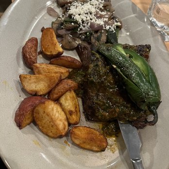 El Alma South - Steak dinner with potatoes - Mexican Near Me - Austin, Texas