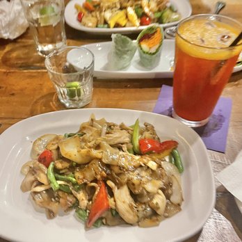 Mayuree Thai Tavern - Drunken Noodle Dishes; Veggie Spring Rolls (Vegan); Cha Manow (Thai Arnold Palmer) - Thai Near Me - Baltimore, Maryland