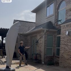 Luminous Window Cleaning